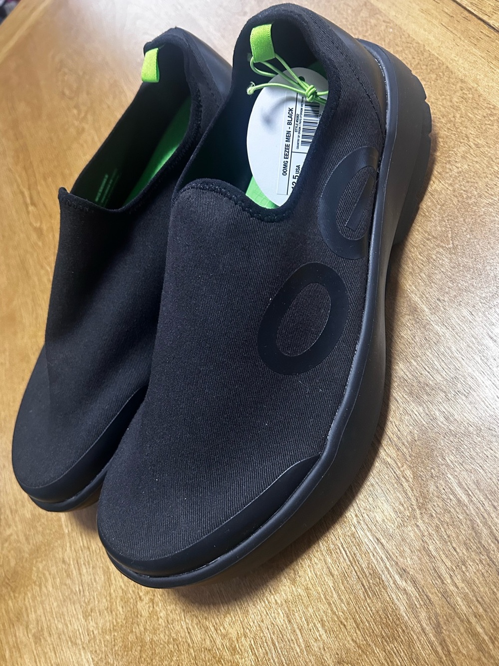Men's Black Slip-On OOFOS Casual Slip on Breathable Shoes